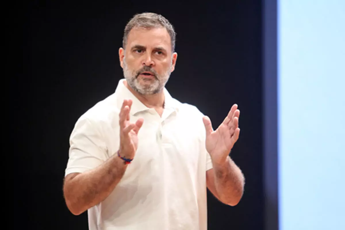 एसआईआर कोई सुधार नहीं, थोपा गया ज़ुल्म है : राहुल गांधी एसआईआर कोई सुधार नहीं, थोपा गया ज़ुल्म है : राहुल गांधी