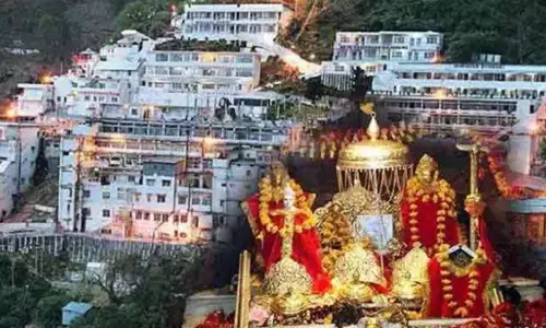 मां वैष्णो देवी यात्रा फिर शुरू, श्रद्धालुओं में उमंग और आस्था का ज्वार