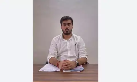 डूसू चुनाव 2025: एबीवीपी प्रत्याशी 13 राउंड की मतगणना के बाद सबसे आगे, डूसू अध्यक्ष रौनक खत्री ने लगाए वोट चोरी के आरोप