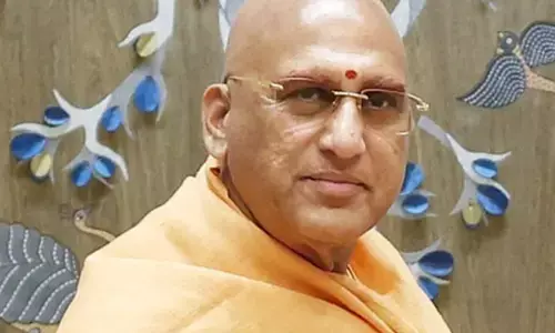 पीएम मोदी ने भारत को दी नई दिशा, देश उनके हाथों में सुरक्षित : स्वामी अवधेशानंद गिरि