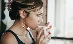 ब्रश करने के तुरंत बाद चाय पीना आपके दांतों के लिए हो सकता है हानिकारक, जानिए कैसे ब्रश करने के तुरंत बाद चाय पीना आपके दांतों के लिए हो सकता है हानिकारक, जानिए कैसे