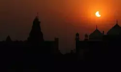 ग्रहण के दौरान भी खुले रहते हैं इन प्रसिद्ध मंदिरों के कपाट, जानिए रहस्य और मान्यता