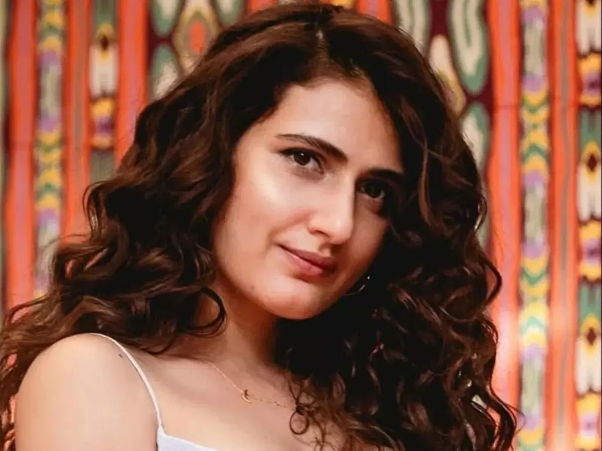 फातिमा सना शेख ने सोशल मीडिया पर फैंस से हिंदी फिल्मों के बारे में मांगे सुझाव