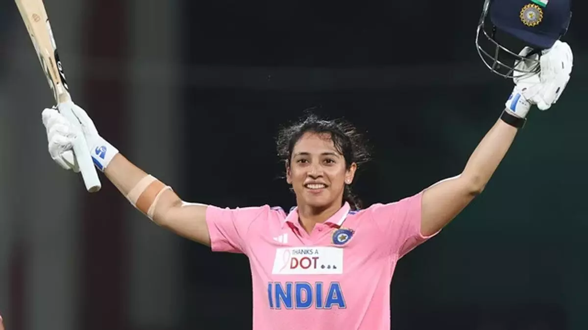 स्मृति मंधाना ने ठोका महिला वनडे क्रिकेट का दूसरा सबसे तेज शतक, बेथ मूनी और सोफी डिवाइन का रिकॉर्ड टूटा स्मृति मंधाना ने ठोका महिला वनडे क्रिकेट का दूसरा सबसे तेज शतक, बेथ मूनी और सोफी डिवाइन का रिकॉर्ड टूटा