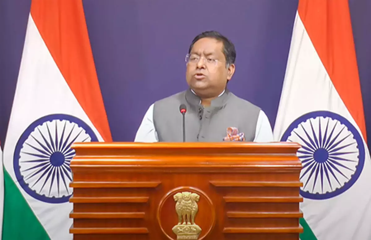 यूएस के एच-1बी वीजा पर विदेश मंत्रालय की आई पहली प्रतिक्रिया