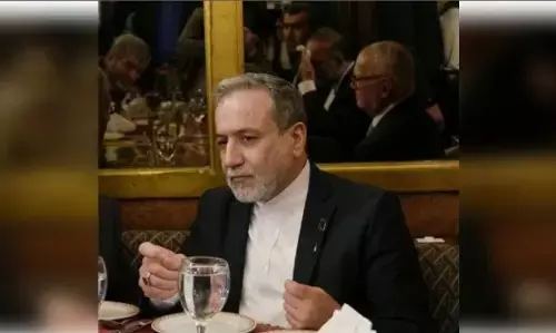 ईरान ने यूरोपीय देशों के कदम को बताया अवैध और भड़काऊ, ई-3 देशों पर कूटनीति को कमजोर करने का लगाया आरोप ईरान ने यूरोपीय देशों के कदम को बताया अवैध और भड़काऊ, ई-3 देशों पर कूटनीति को कमजोर करने का लगाया आरोप