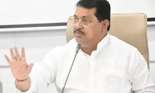 राहुल गांधी ने वोट चोरी का मुद्दा उठाया, भाजपा में खलबली : वडेट्टीवार राहुल गांधी ने वोट चोरी का मुद्दा उठाया, भाजपा में खलबली : वडेट्टीवार