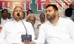 पतित पावनी गंगा और पटना, पाप धोए, आचमन भी किया, फिर भी भाषा की मर्यादा भुला दी गई पतित पावनी गंगा और पटना, पाप धोए, आचमन भी किया, फिर भी भाषा की मर्यादा भुला दी गई