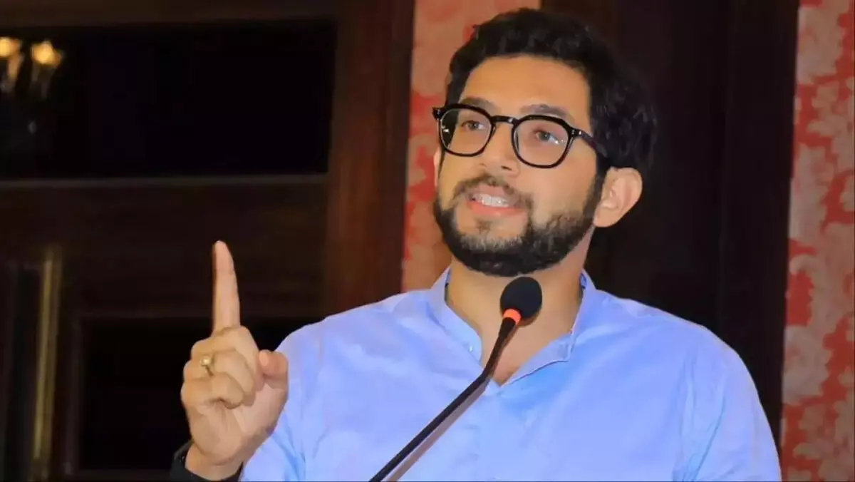 एच1बी वीजा शुल्क पर आदित्य ठाकरे का तीखा हमला, केंद्र की चुप्पी को बताया अंधकार
