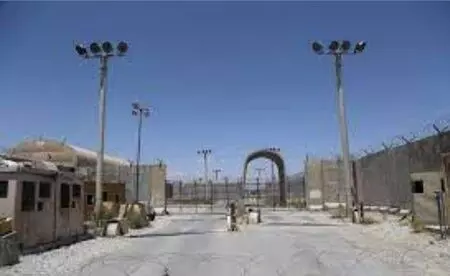 अफगानिस्तान ने बगराम को सौंपने की ट्रंप की मांग ठुकराई, रक्षा मंत्री बोले-20 साल तक लड़ने को तैयार अफगानिस्तान ने बगराम को सौंपने की ट्रंप की मांग ठुकराई, रक्षा मंत्री बोले-20 साल तक लड़ने को तैयार