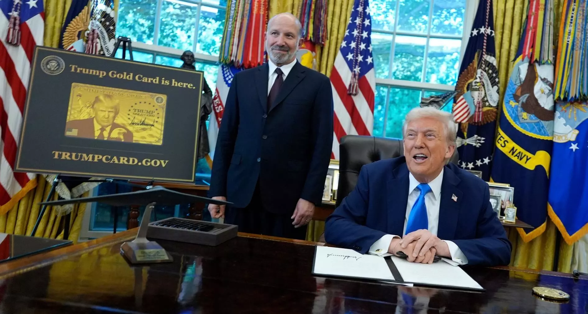 1 लाख डॉलर की फीस सिर्फ नए एच1बी आवेदनों के लिए: अमेरिका