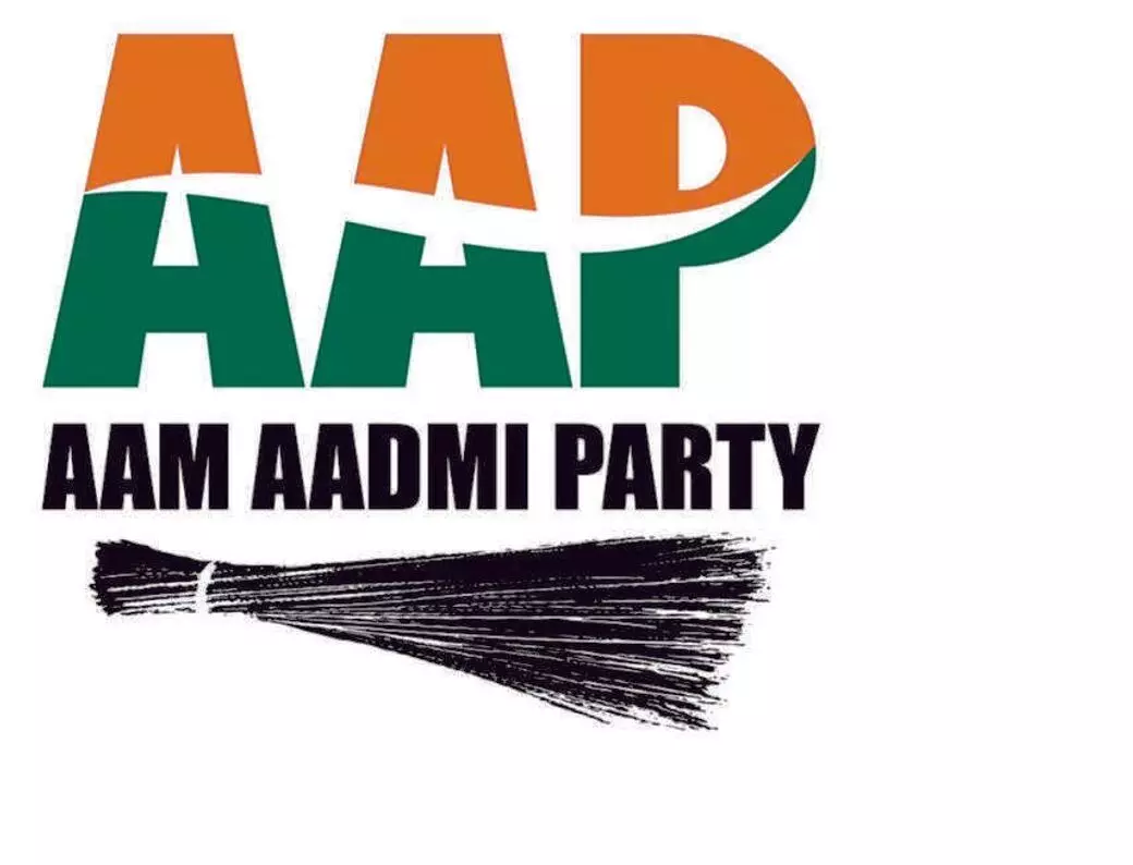 आम आदमी पार्टी ने मोदी सरकार पर साधा निशाना, कहा- जनता सालों से भुगत रही, पर विकास के दावे सिर्फ़ मंचों तक सीमित