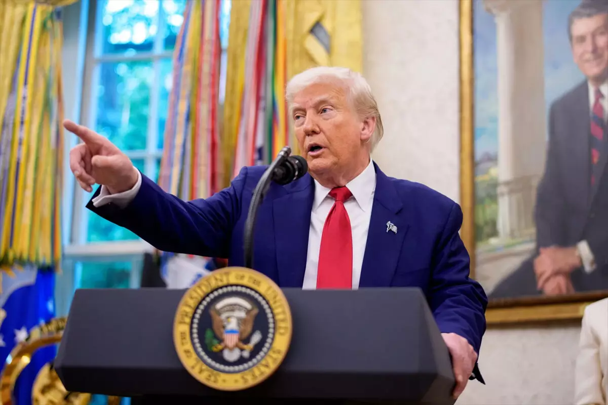 ट्रंप का एक और झटका