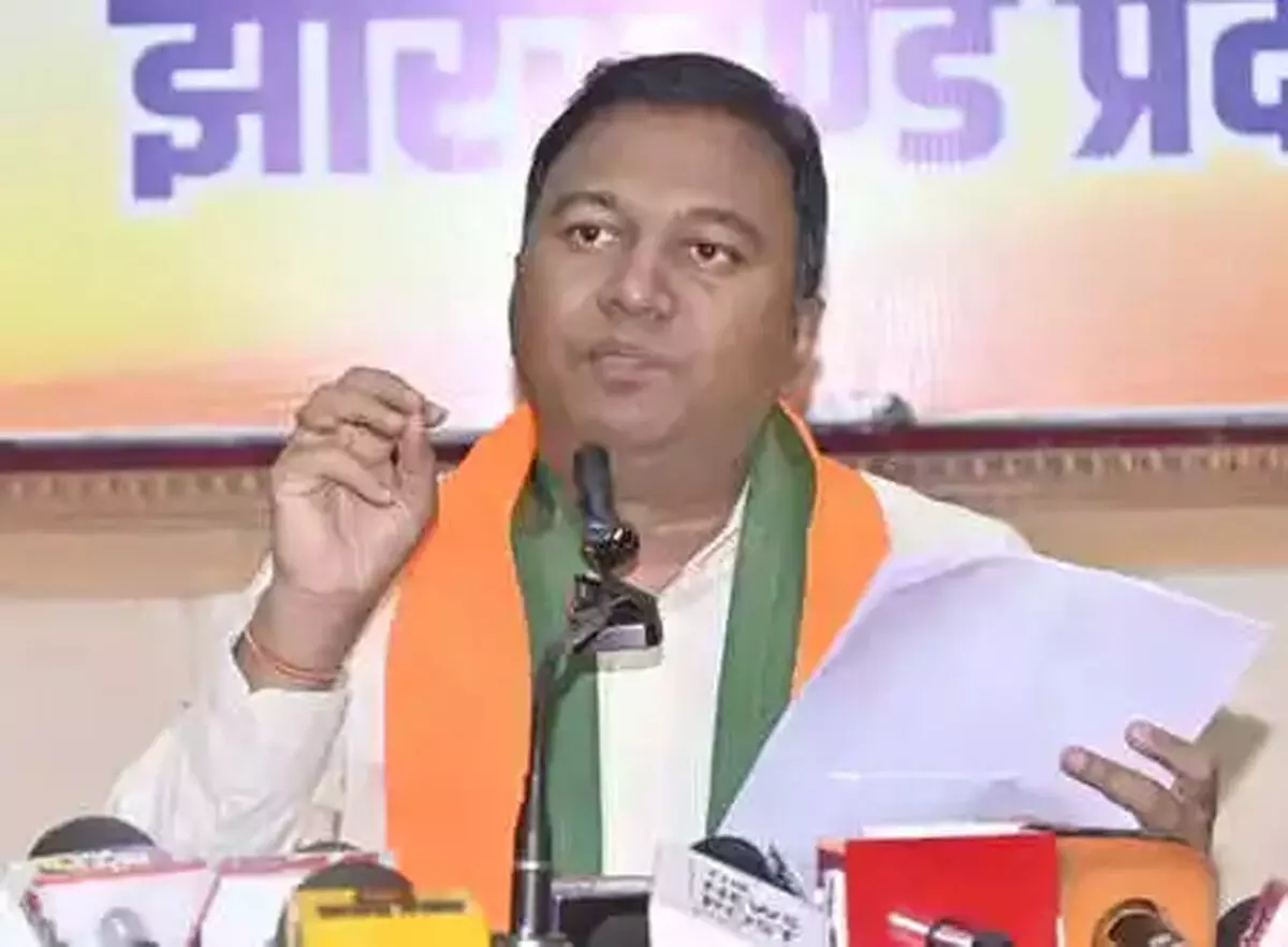 झारखंड भाजपा का आरोप, राज्य में स्वास्थ्य मंत्री के संरक्षण में टेंडर घोटाला, एक ही परिवार को मिले 11 ठेके