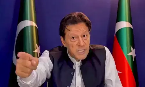 पाकिस्तान: इमरान खान के सोशल मीडिया पोस्ट्स को बताया भड़काऊ बताते हुए इस्लामाबाद उच्च न्यायालय में याचिका दायर पाकिस्तान: इमरान खान के सोशल मीडिया पोस्ट्स को बताया भड़काऊ बताते हुए इस्लामाबाद उच्च न्यायालय में याचिका दायर