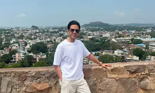 झांसी पहुंचे तुषार कपूर, कहा- दिल से मैं आज भी एक छोटे शहर का लड़का हूं