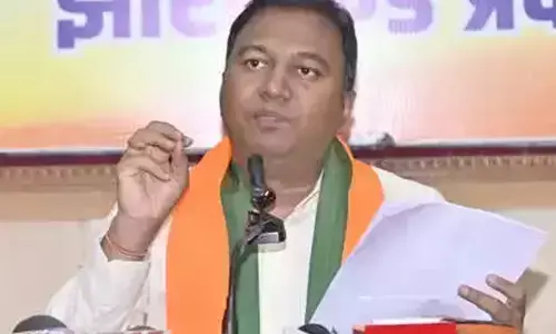 झारखंड भाजपा का आरोप, राज्य में स्वास्थ्य मंत्री के संरक्षण में टेंडर घोटाला, एक ही परिवार को मिले 11 ठेके झारखंड भाजपा का आरोप, राज्य में स्वास्थ्य मंत्री के संरक्षण में टेंडर घोटाला, एक ही परिवार को मिले 11 ठेके