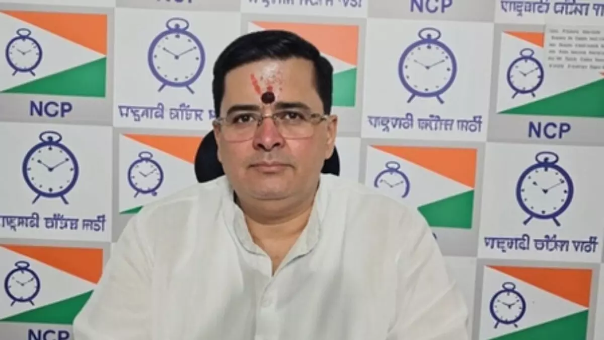 मुंबई : आनंद परांजपे ने की गरबा पंडाल को लेकर विहिप और बजरंग दल के आदेश की आलोचना मुंबई : आनंद परांजपे ने की गरबा पंडाल को लेकर विहिप और बजरंग दल के आदेश की आलोचना