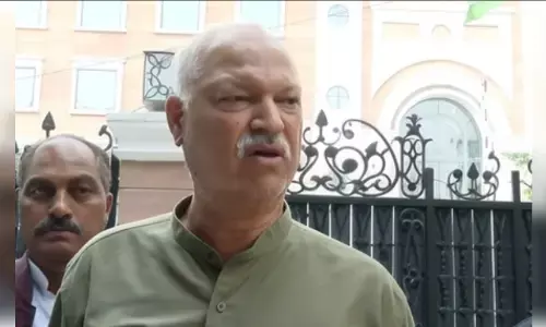 केंद्र सरकार के जीएसटी स्लैब में बदलाव को लेकर कांग्रेस ने कसा तंज, कहा -बड़का झूठा पार्टी