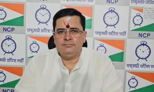 मुंबई : आनंद परांजपे ने की गरबा पंडाल को लेकर विहिप और बजरंग दल के आदेश की आलोचना मुंबई : आनंद परांजपे ने की गरबा पंडाल को लेकर विहिप और बजरंग दल के आदेश की आलोचना