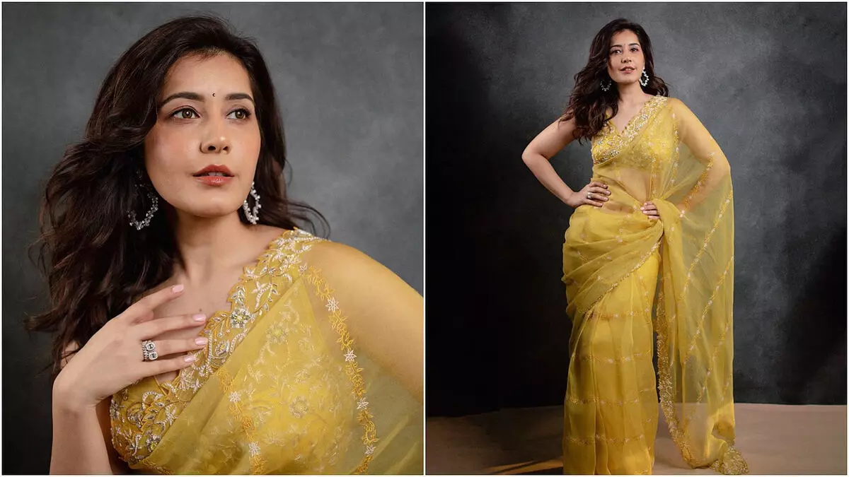 राशि खन्ना का पीली साड़ी में दिलकश अंदाज, सोशल मीडिया पर छाई स्टाइलिश तस्वीरें