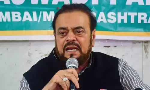 न टीका लगवाऊंगा और न कलावा बांधूंगा, निकालना है तो निकाल दो: अबू आजमी न टीका लगवाऊंगा और न कलावा बांधूंगा, निकालना है तो निकाल दो: अबू आजमी