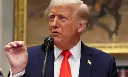 रूस-यूक्रेन युद्ध पर डोनाल्ड ट्रंप का बदला रुख, जेलेंस्की से कहा अपनी जमीन वापस लेने का है मौका