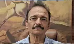 शाहरुख को राष्ट्रीय पुरस्कार पर सियासी विवाद, कांग्रेस नेता ने उठाए सवाल