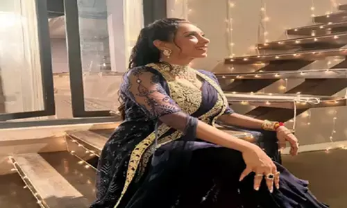 टीवी की अनुपमा ने शेयर किया मां चंद्रघंटा को समर्पित लुक टीवी की अनुपमा ने शेयर किया मां चंद्रघंटा को समर्पित लुक