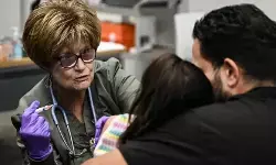 एच1बी वीजा महंगा होना अमेरिकी स्वास्थ्य सेवा क्षेत्र के लिए झटका?