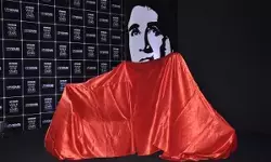 देव आनंद: सदाबहार रोमांटिक आइकन, पहली कमाई भिखारी को कर दी थी दान देव आनंद: सदाबहार रोमांटिक आइकन, पहली कमाई भिखारी को कर दी थी दान