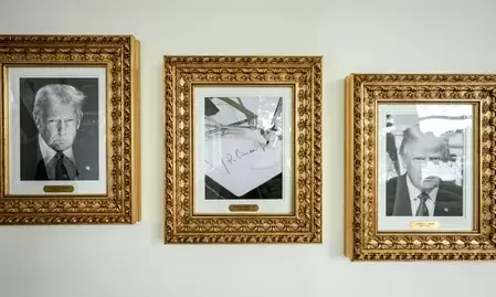 ट्रंप ने की बाइडेन की बेइज्जती, व्हाइट हाउस में लगवाई ऑटोपेन की फोटो