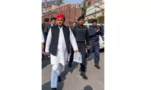 अखिलेश यादव 8 अक्टूबर को आजम खान से मिलने रामपुर जायेंगे