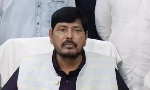 किसानों की ज्यादा से ज्यादा मदद होनी चाहिए : रामदास आठवले किसानों की ज्यादा से ज्यादा मदद होनी चाहिए : रामदास आठवले