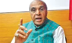 डबल इंजन की सरकार से बिहार विकास के पथ पर आगे बढ़ा: जगदंबिका पाल डबल इंजन की सरकार से बिहार विकास के पथ पर आगे बढ़ा: जगदंबिका पाल