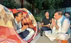 गाँधीवादी तरीक़े से आवाज़ उठाने वाले सोनम वांगचुक को अपराधी घोषित करने में जुटी मोदी सरकार: संजय सिंह गाँधीवादी तरीक़े से आवाज़ उठाने वाले सोनम वांगचुक को अपराधी घोषित करने में जुटी मोदी सरकार: संजय सिंह