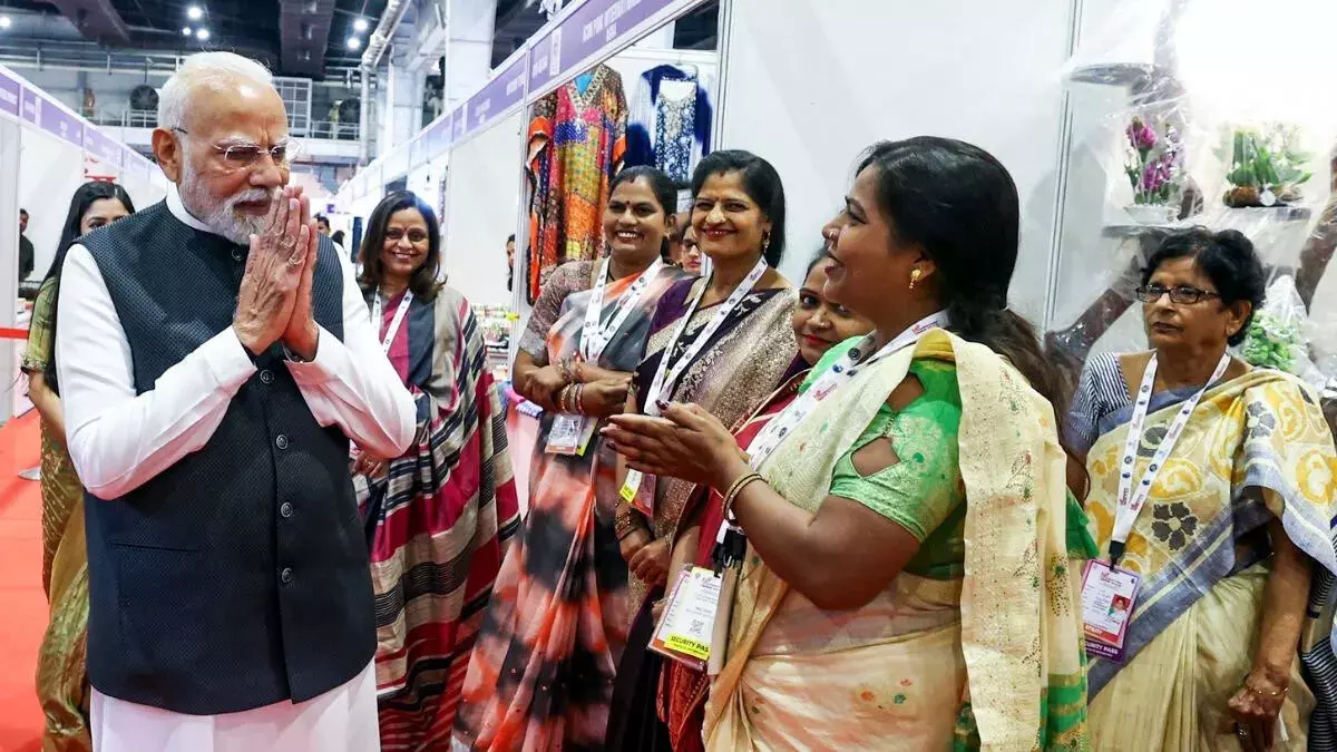 महिला उद्यमियों ने पीएम मोदी को सुनाई बदलाव की कहानी, यूपी बना सशक्तिकरण की मिसाल