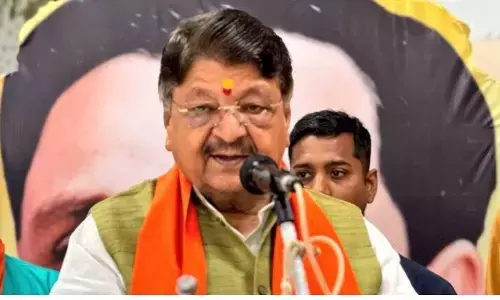 कांग्रेस भाजपा मंत्री कैलाश विजयवर्गीय के खिलाफ करेगी प्रदर्शन, राहुल-प्रियंका के पवित्र रिश्ते पर की थी अनर्गल और असंस्कारी टिप्पणी कांग्रेस भाजपा मंत्री कैलाश विजयवर्गीय के खिलाफ करेगी प्रदर्शन, राहुल-प्रियंका के पवित्र रिश्ते पर की थी अनर्गल और असंस्कारी टिप्पणी