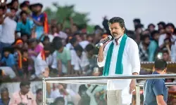 करूर भगदड़ में हुई मौतों के परिवारों को 20 लाख रुपए देने का एक्टर विजय ने किया ऐलान करूर भगदड़ में हुई मौतों के परिवारों को 20 लाख रुपए देने का एक्टर विजय ने किया ऐलान