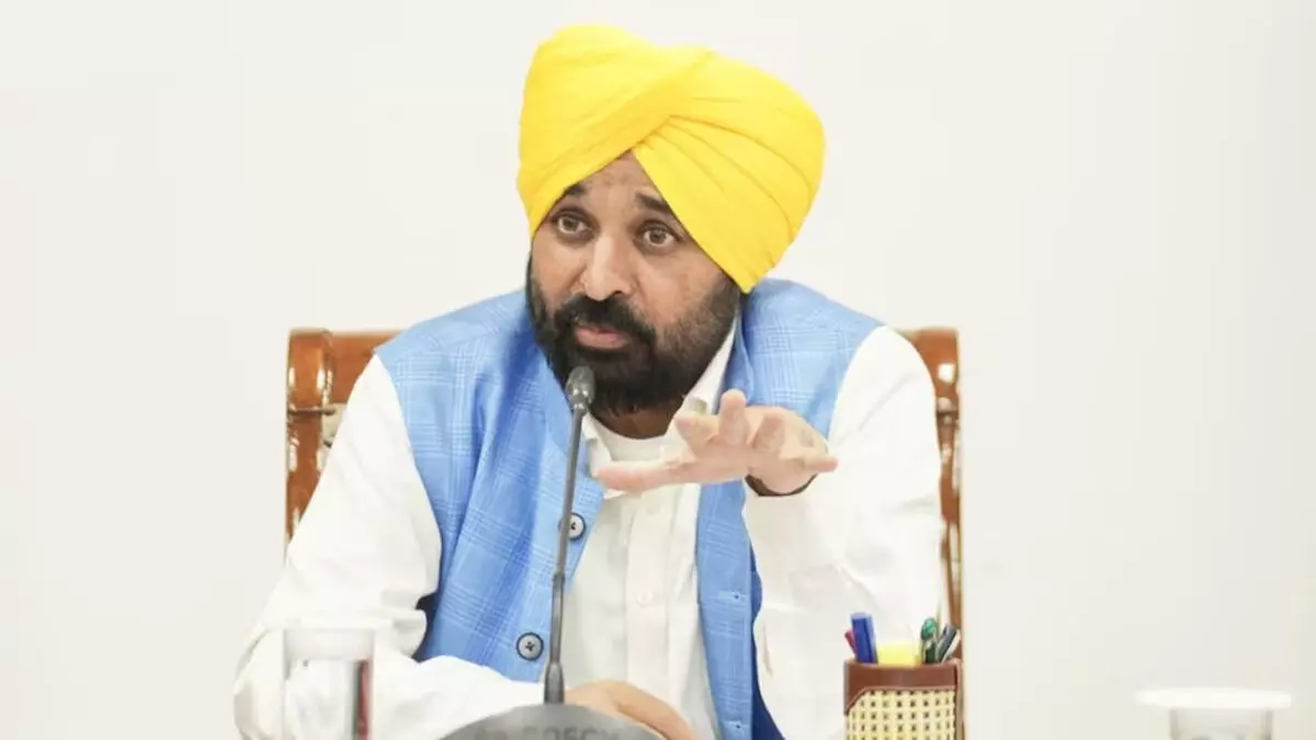 पंजाब सरकार का मिशन चढ़दी कला बाढ़ राहत में बना जन सहयोग का प्रतीक