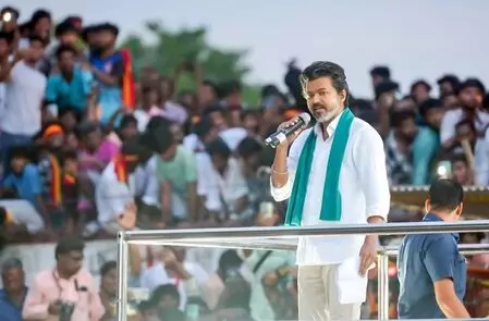 करूर भगदड़ में हुई मौतों के परिवारों को 20 लाख रुपए देने का एक्टर विजय ने किया ऐलान