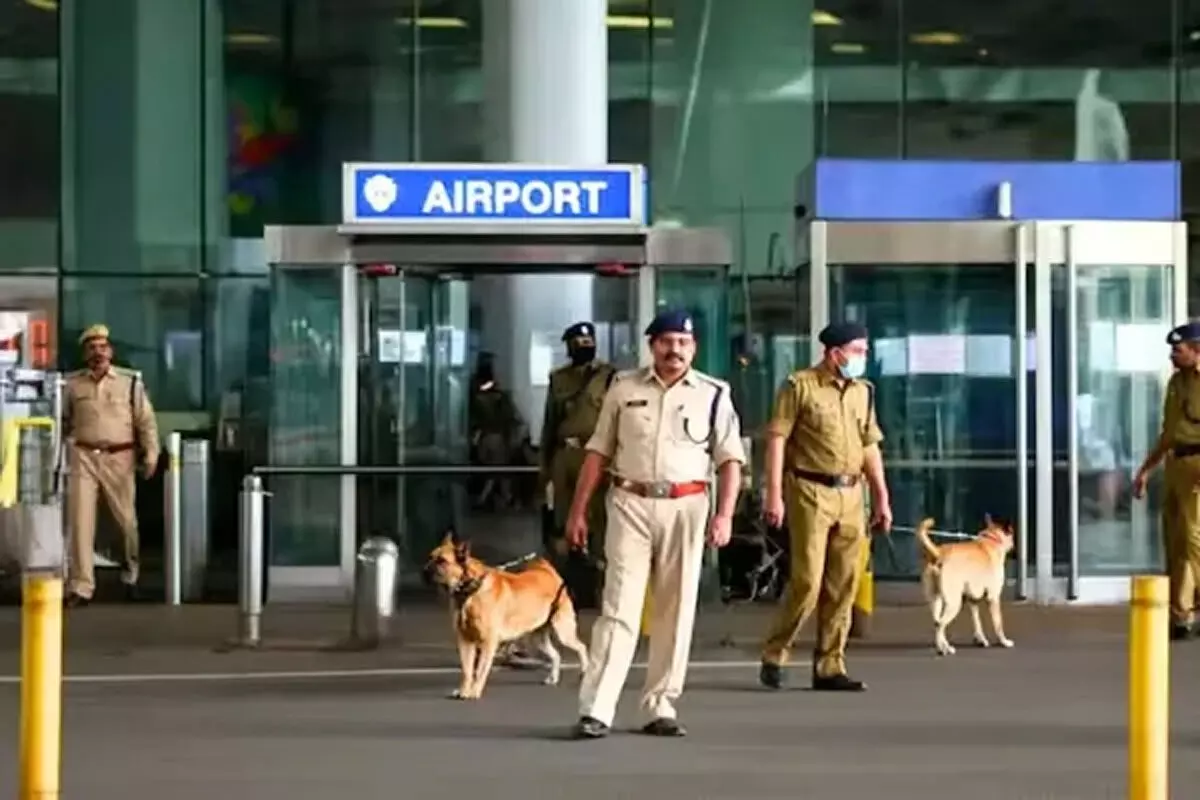 जम्मू एयरपोर्ट को बम से उड़ाने की धमकी, सीआईएसएफ ने संभाला मोर्चा