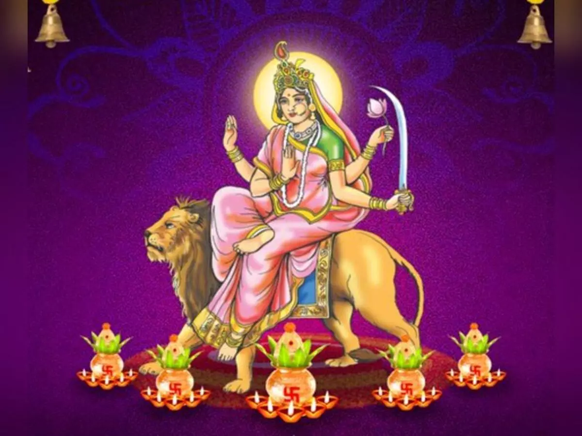 महाष्टमी पर मां दुर्गा की षोडशोपचार पूजा, कुंवारी पूजन का विशेष महत्व महाष्टमी पर मां दुर्गा की षोडशोपचार पूजा, कुंवारी पूजन का विशेष महत्व