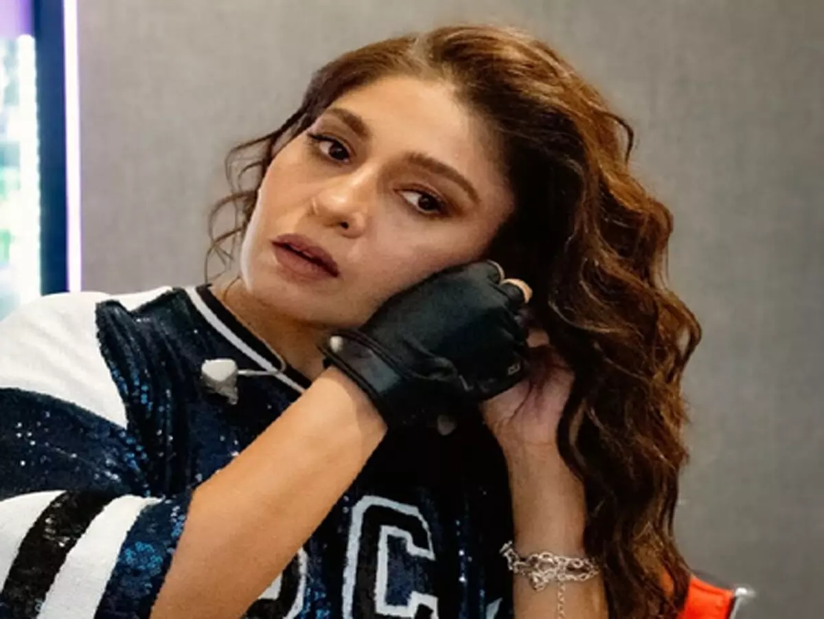 सुनिधि चौहान ने क्यों की हितेश सोनिक से शादी, फराह खान ने व्लॉग में खोला राज