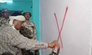 उत्तर प्रदेश : बरेली में अतिक्रमण के खिलाफ नगर निगम की बड़ी कार्रवाई , 38 दुकानों पर लिया एक्शन उत्तर प्रदेश : बरेली में अतिक्रमण के खिलाफ नगर निगम की बड़ी कार्रवाई , 38 दुकानों पर लिया एक्शन