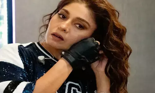 सुनिधि चौहान ने क्यों की हितेश सोनिक से शादी, फराह खान ने व्लॉग में खोला राज