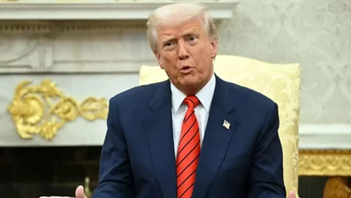 डोनाल्ड ट्रंप ने अमेरिका से बाहर बनी फिल्मों पर लगाया 100 प्रतिशत टैरिफ डोनाल्ड ट्रंप ने अमेरिका से बाहर बनी फिल्मों पर लगाया 100 प्रतिशत टैरिफ