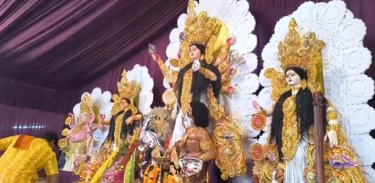 नासिक : 1954 से निरंतर हो रही गांधीनगर सार्वजनिक दुर्गा पूजा, कला और संस्कृति का अनूठा संगम नासिक : 1954 से निरंतर हो रही गांधीनगर सार्वजनिक दुर्गा पूजा, कला और संस्कृति का अनूठा संगम