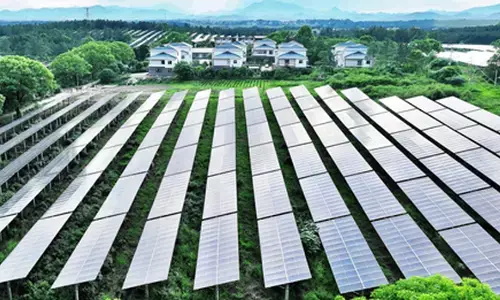 चीन की जलवायु प्रतिबद्धता : वैश्विक शासन के लिए एक बढ़ावा