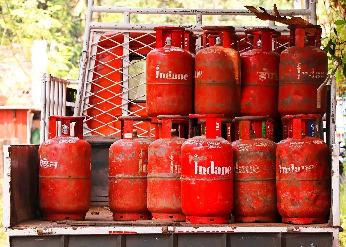 बिगड़ेगा रसोई का बजट, एलपीजी सिलेंडर हुआ महंगा, जानिए नया दाम